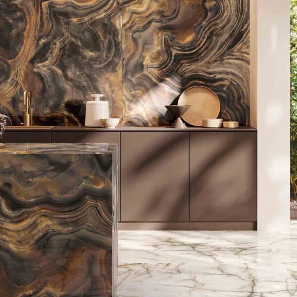 Gemstone Mystery Black